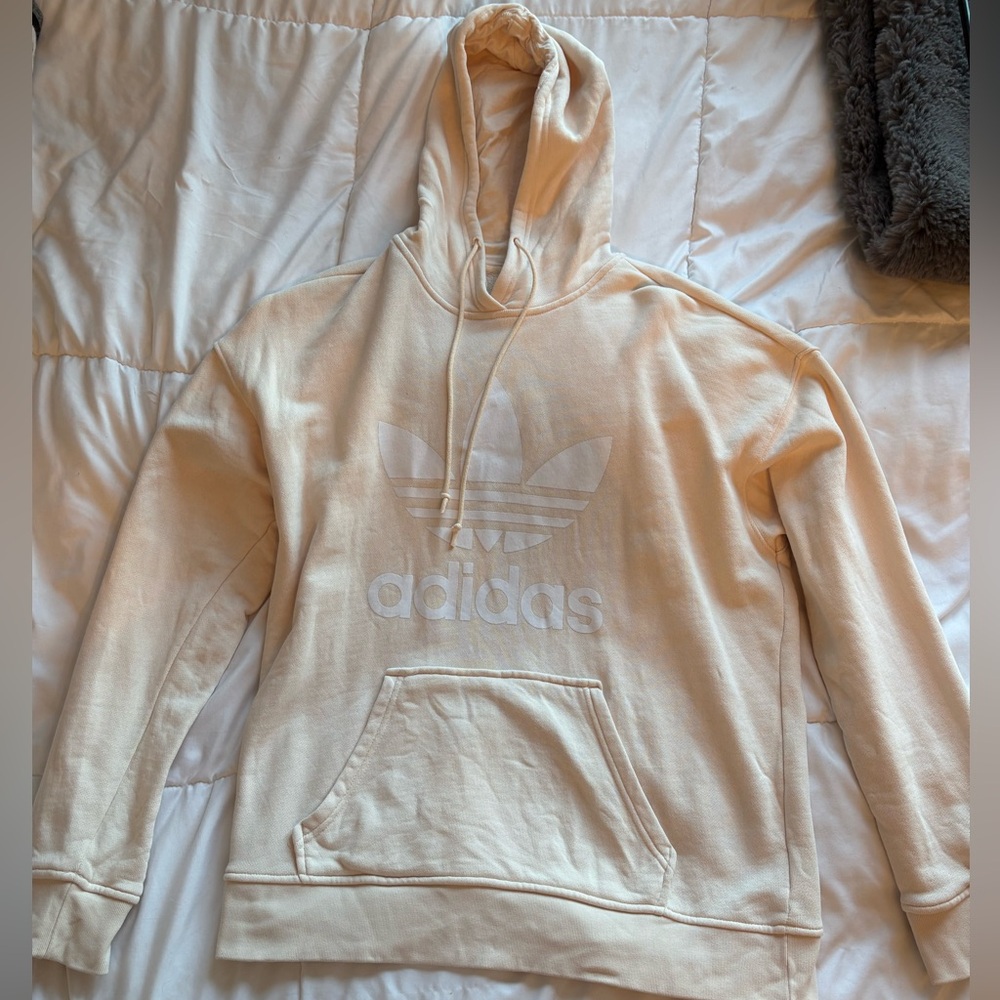 💛 ADIDAS HOODIE 💛